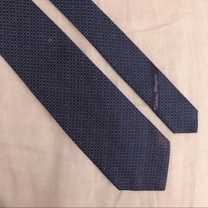 salvatore ferragamo tie